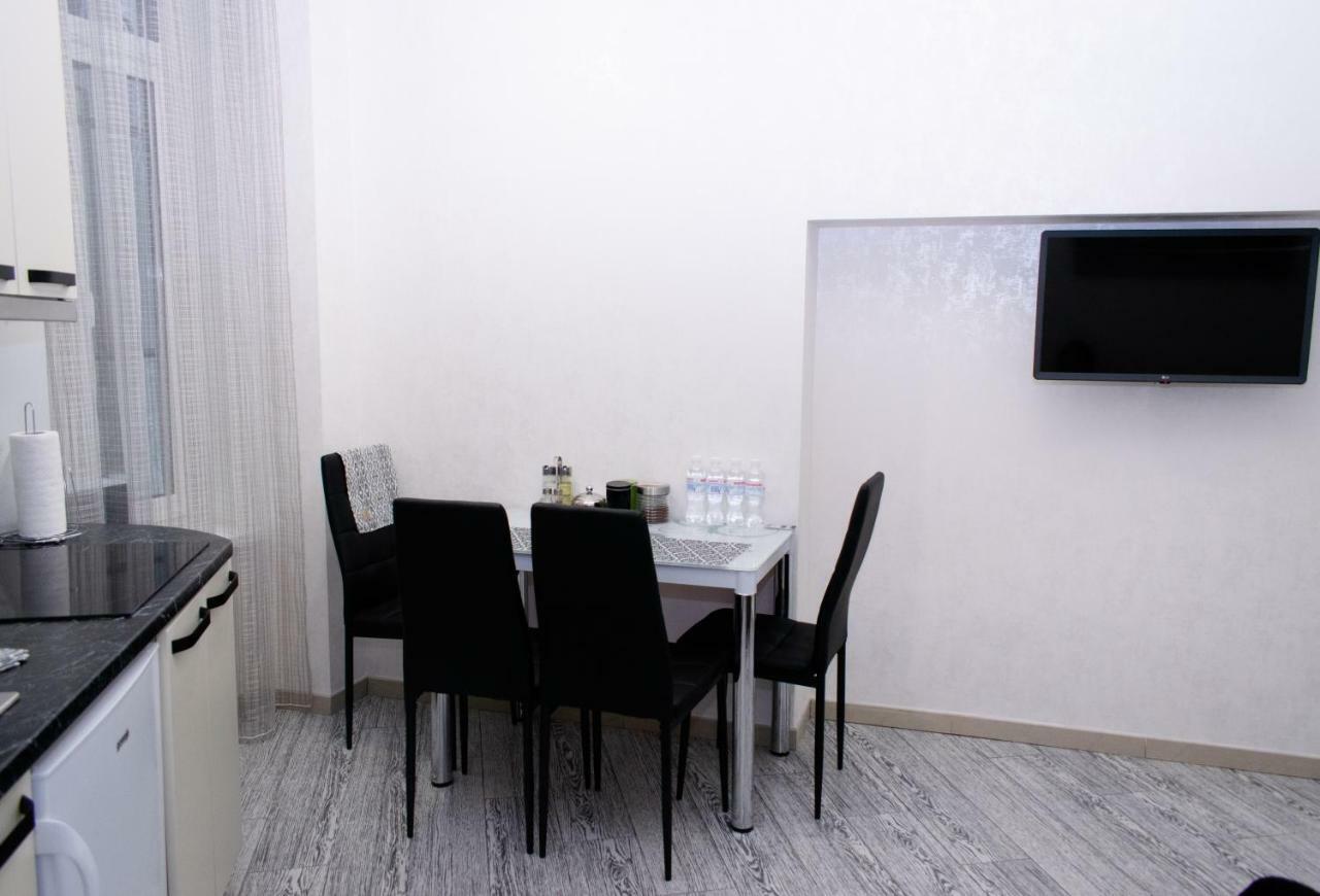 Apartment Barvy Lvova On Kostyushka St Ngoại thất bức ảnh