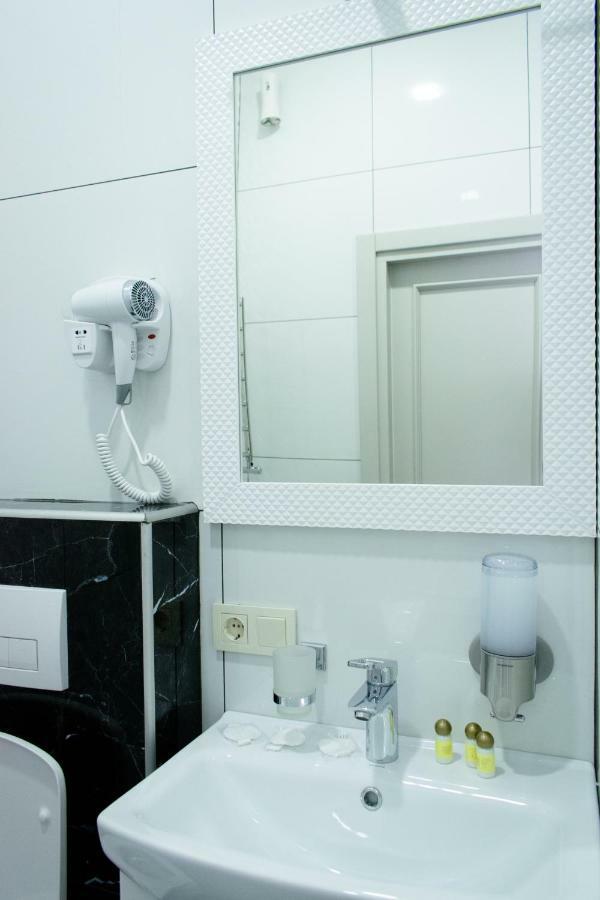 Apartment Barvy Lvova On Kostyushka St Ngoại thất bức ảnh